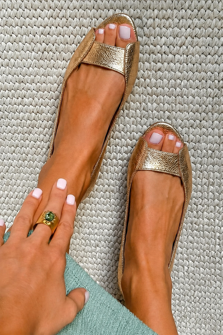Adelina | Sandalias Doradas Chic