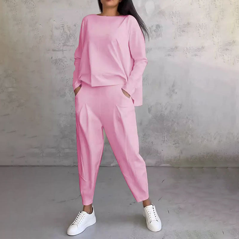 Cómodo conjunto de dos piezas con camiseta de manga larga y pantalón ancho