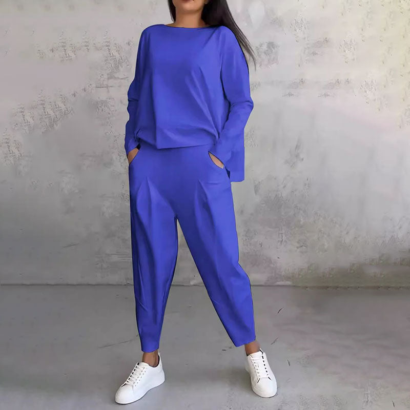 Cómodo conjunto de dos piezas con camiseta de manga larga y pantalón ancho