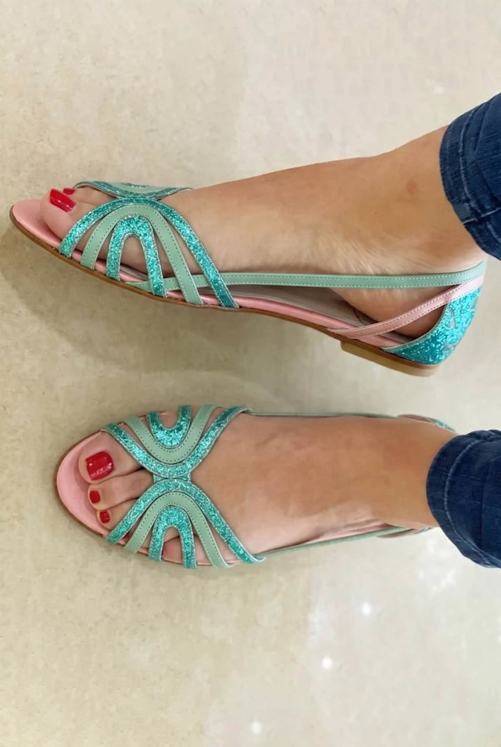 Leonor | Sandalias doradas de Verano