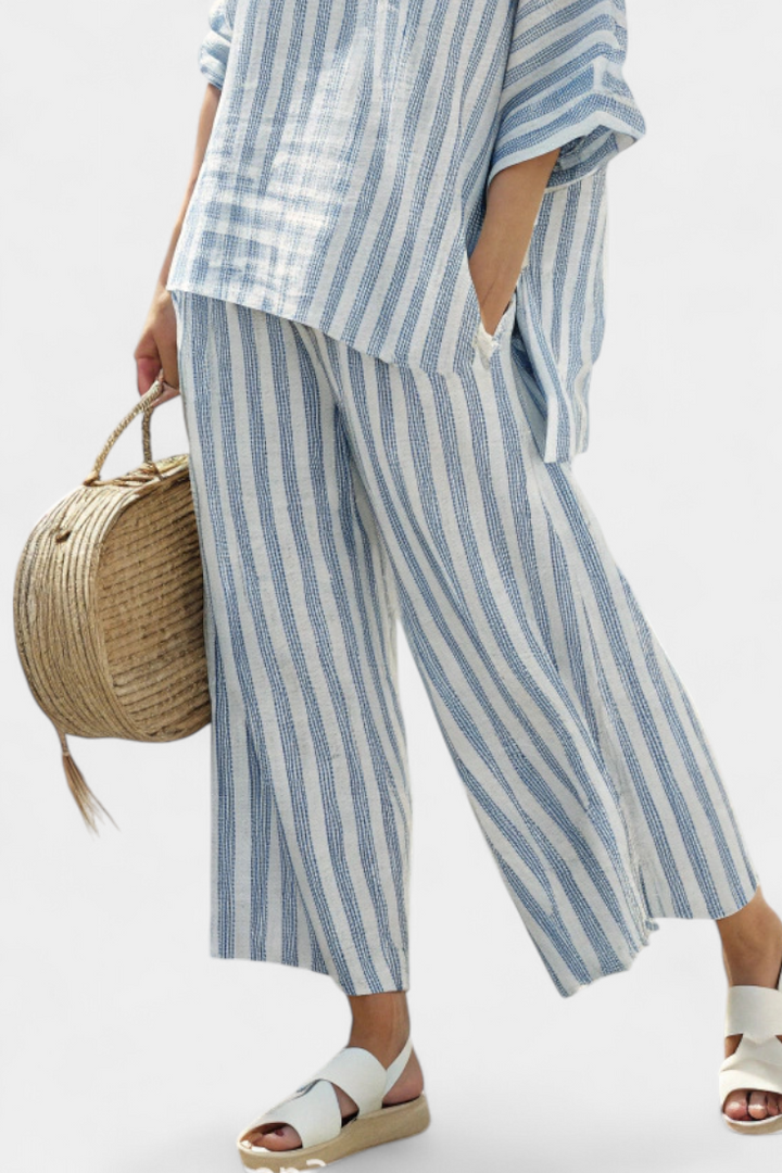Romina | Top de lino azul a rayas sofisticado y pantalones holgados