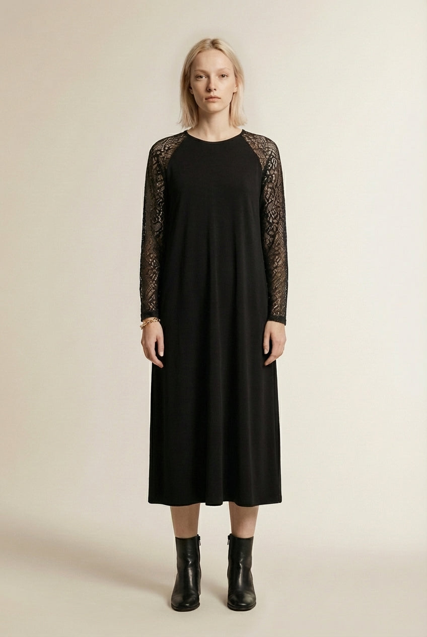Elegante vestido de encaje con escote para mujer