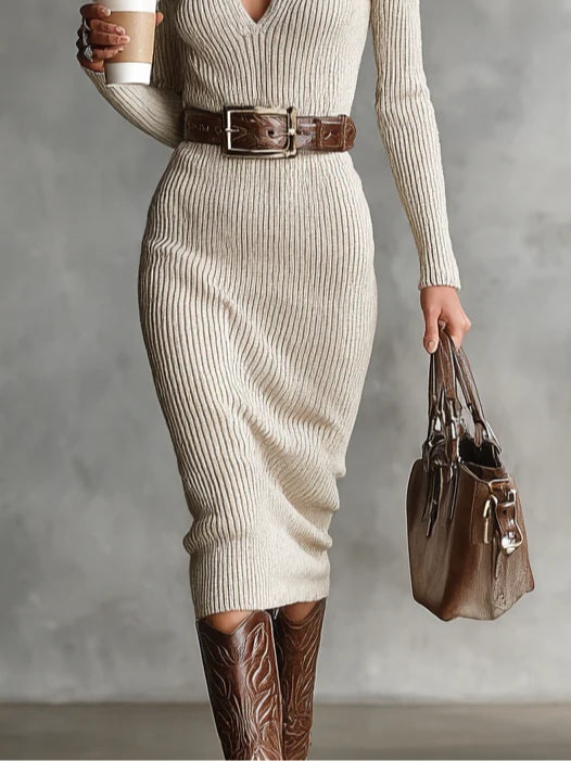 Nuria Valencia/Vestido de punto ajustado para mujer con cuello medio alto